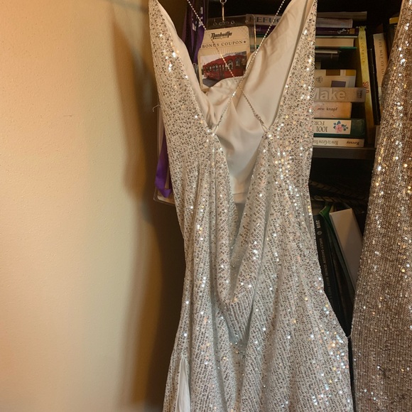 Cute party dress - Picture 3 of 3